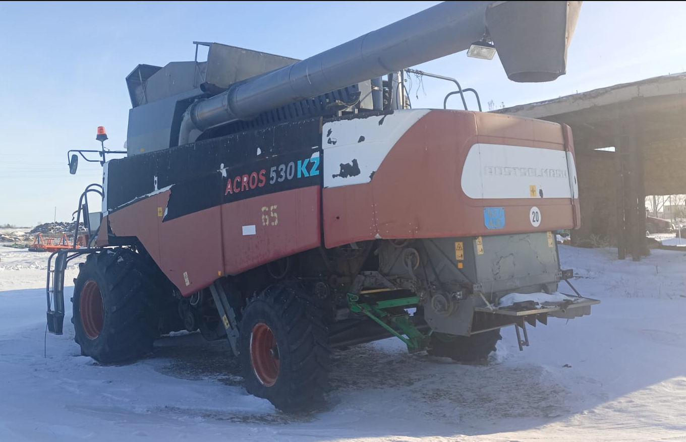 Зерноуборочный комбайн PCM-142 ACROS-530, 2010, C163 CAUD, БЕЛО-КРАСНЫЙ