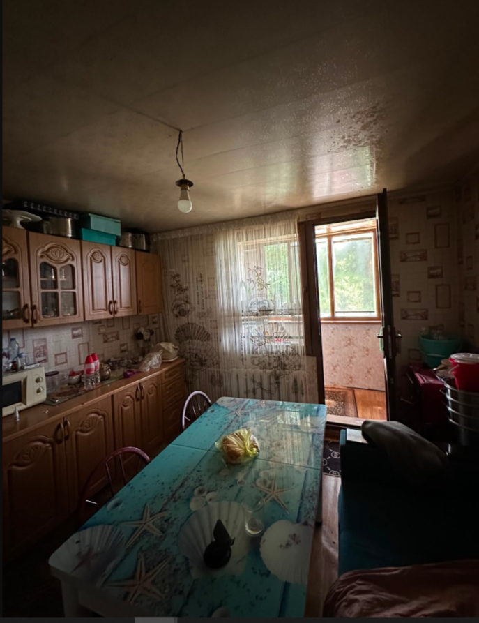 трехкомнатная квартира общей площадью 75,2 кв.м., жилой площадью 44,4 кв.м