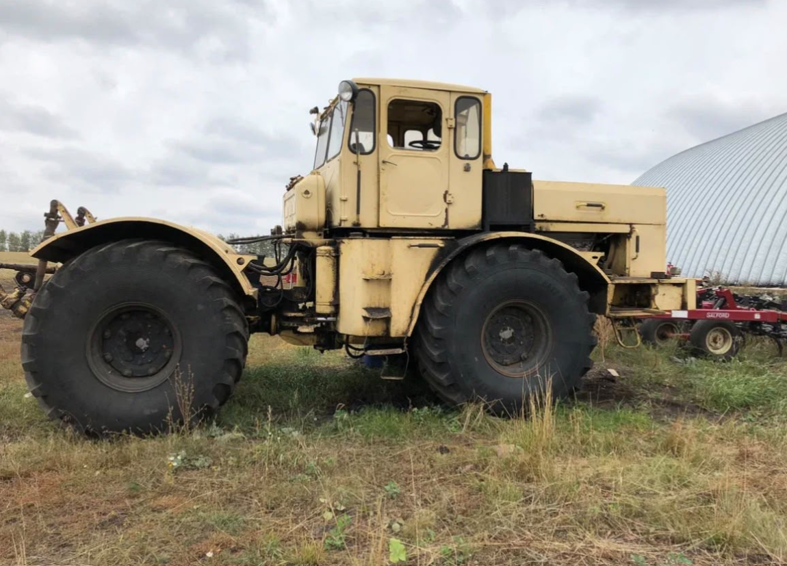Тракторная техника, 1.000 ШТУКА, марки «К-700», 1996, Т228AWB, ЖЕЛТЫЙ